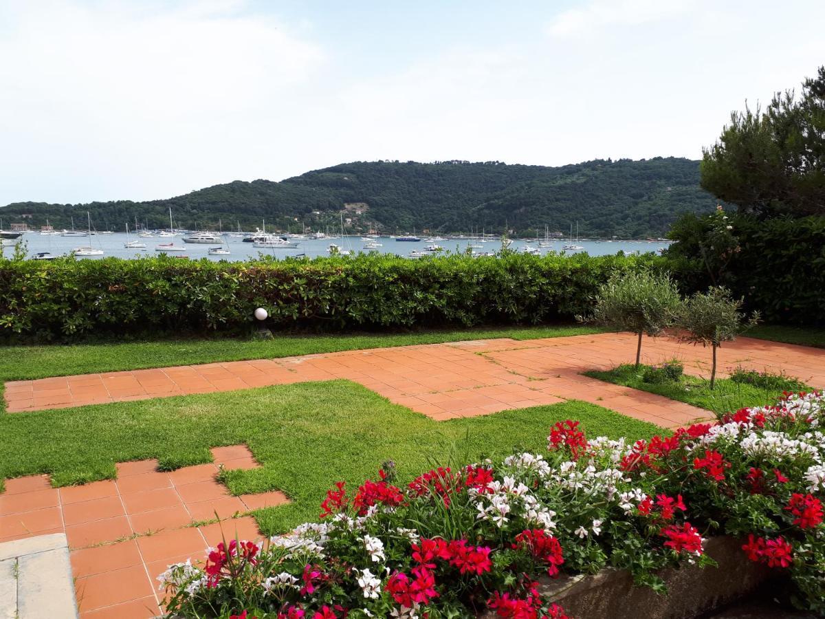 Апартаменты La Terrazza Tra Cielo E Mare Портовенере Экстерьер фото