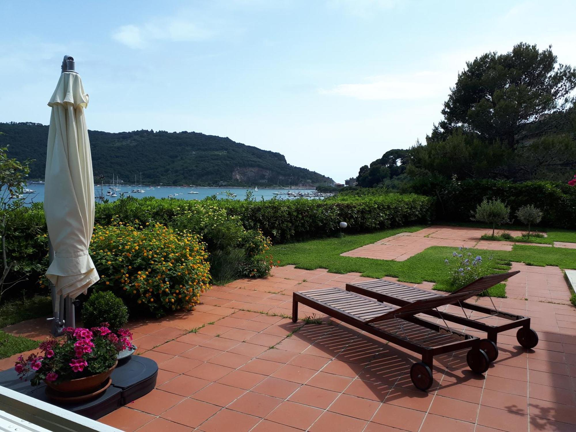 Апартаменты La Terrazza Tra Cielo E Mare Портовенере Экстерьер фото